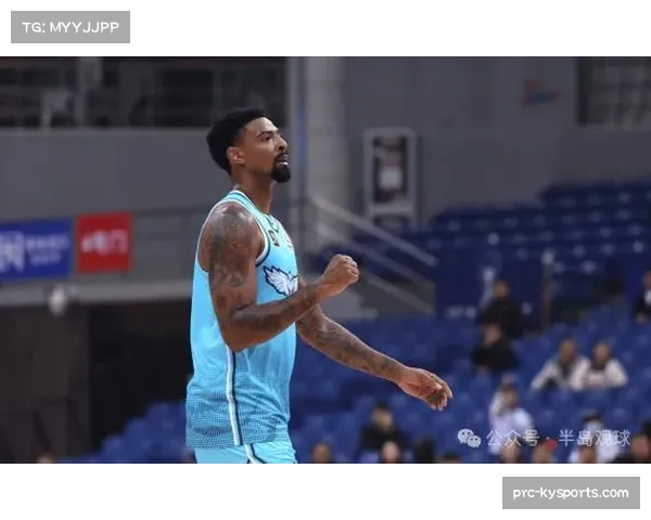 青岛外援米奇空砍24+14，上海防守强度让对手末节仅得12分